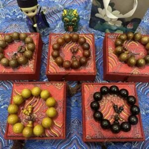 All kinds of sandalwood bracelets